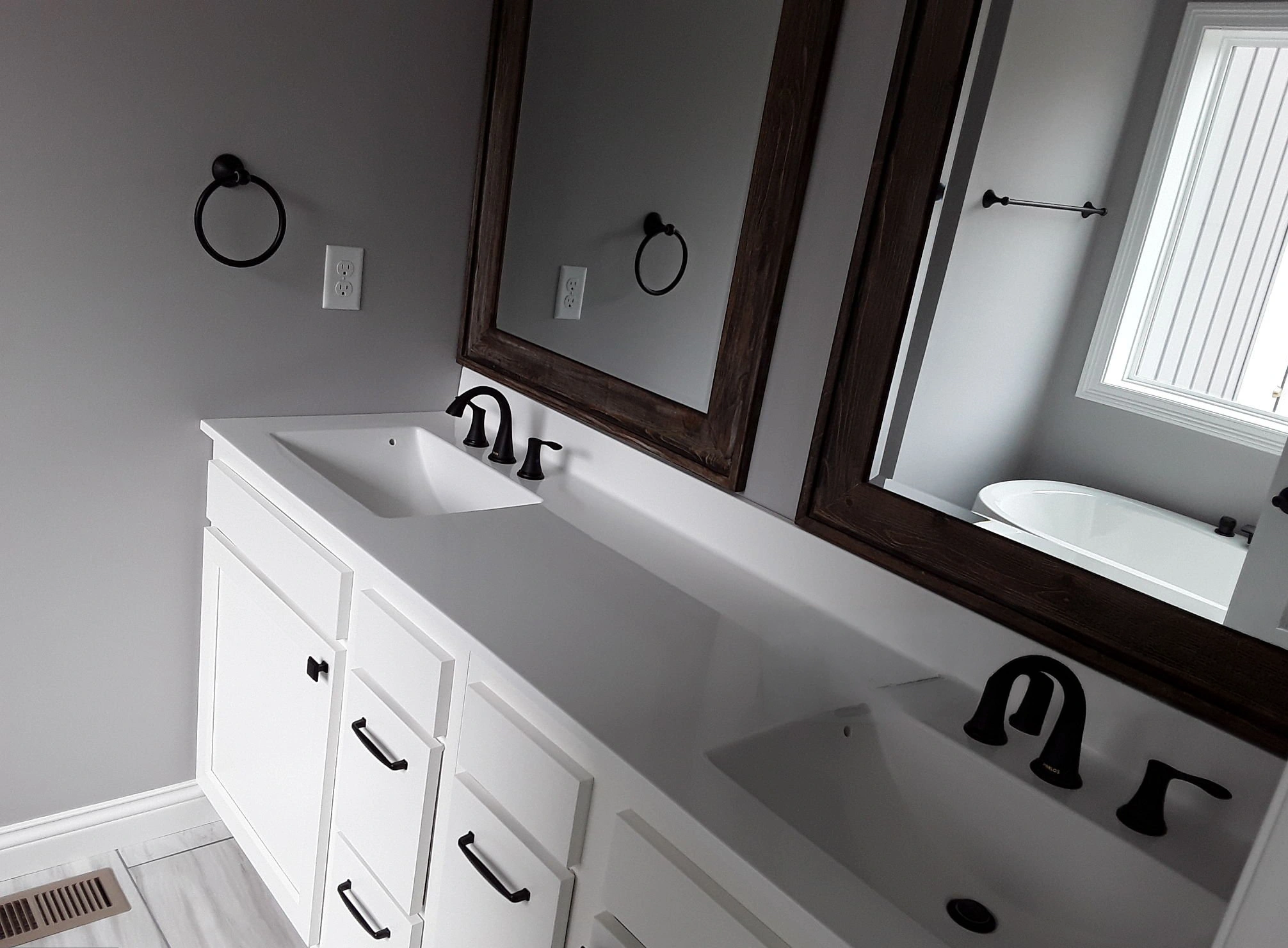 Remodeling & Interior Renovations project by Roger's Construction - image 17