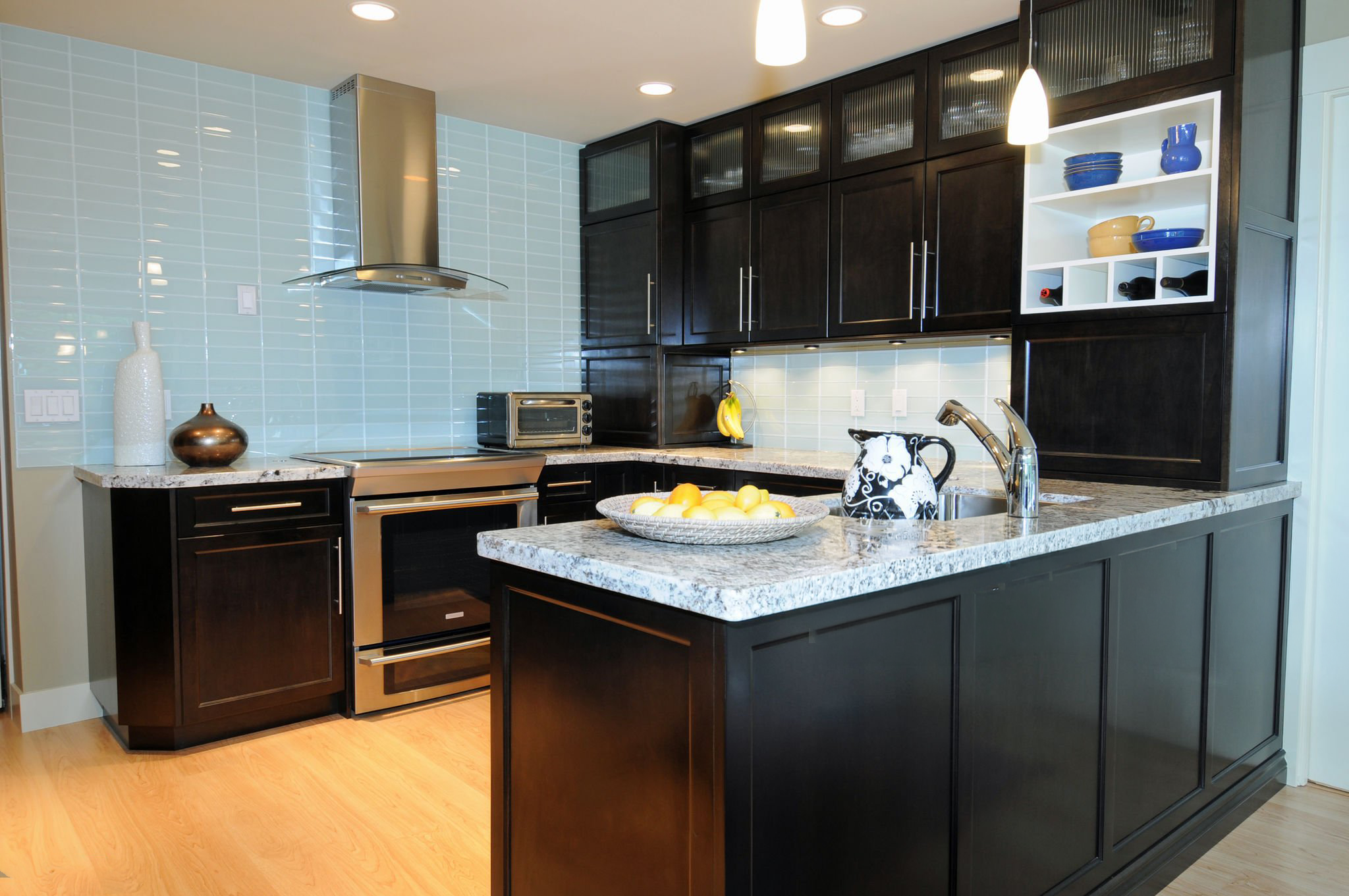 Remodeling & Interior Renovations project by Roger's Construction - image 21
