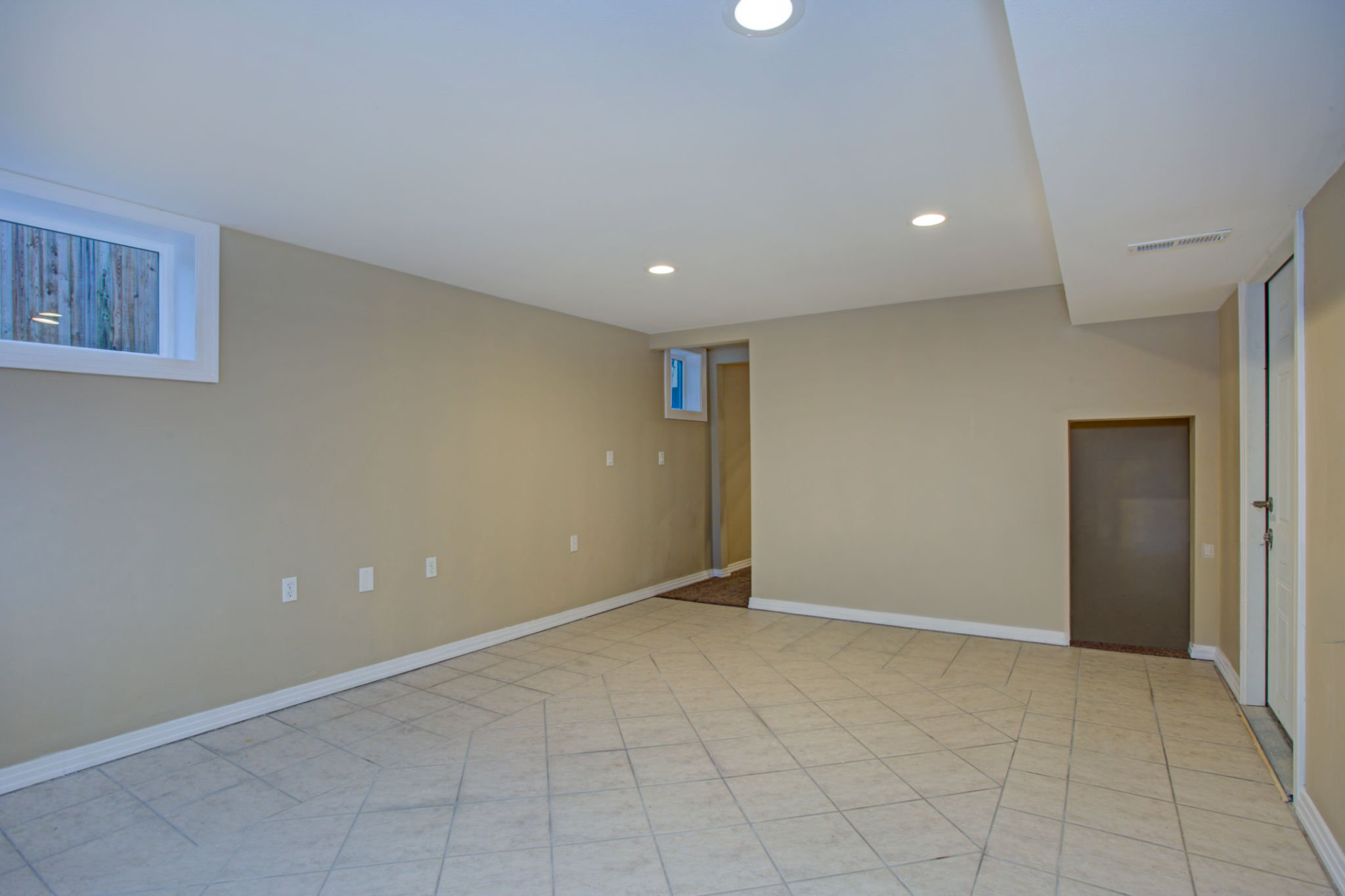 Remodeling & Interior Renovations project by Roger's Construction - image 22