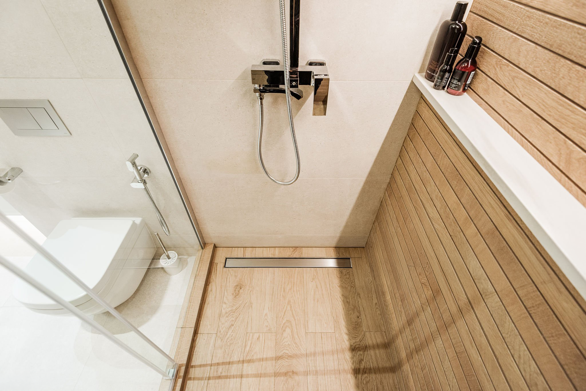 Remodeling & Interior Renovations project by Roger's Construction - image 13