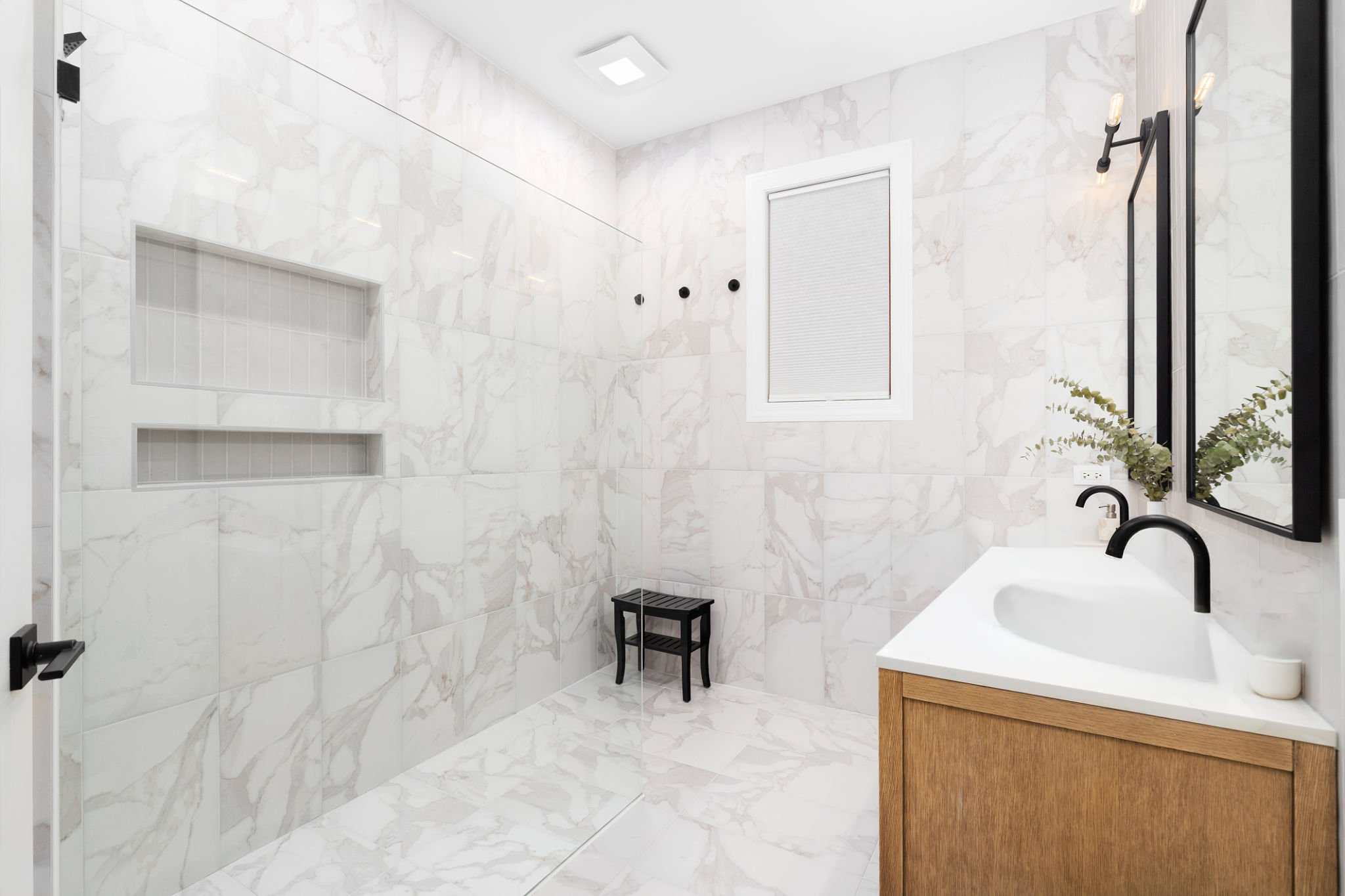 Remodeling & Interior Renovations project by Roger's Construction - image 15