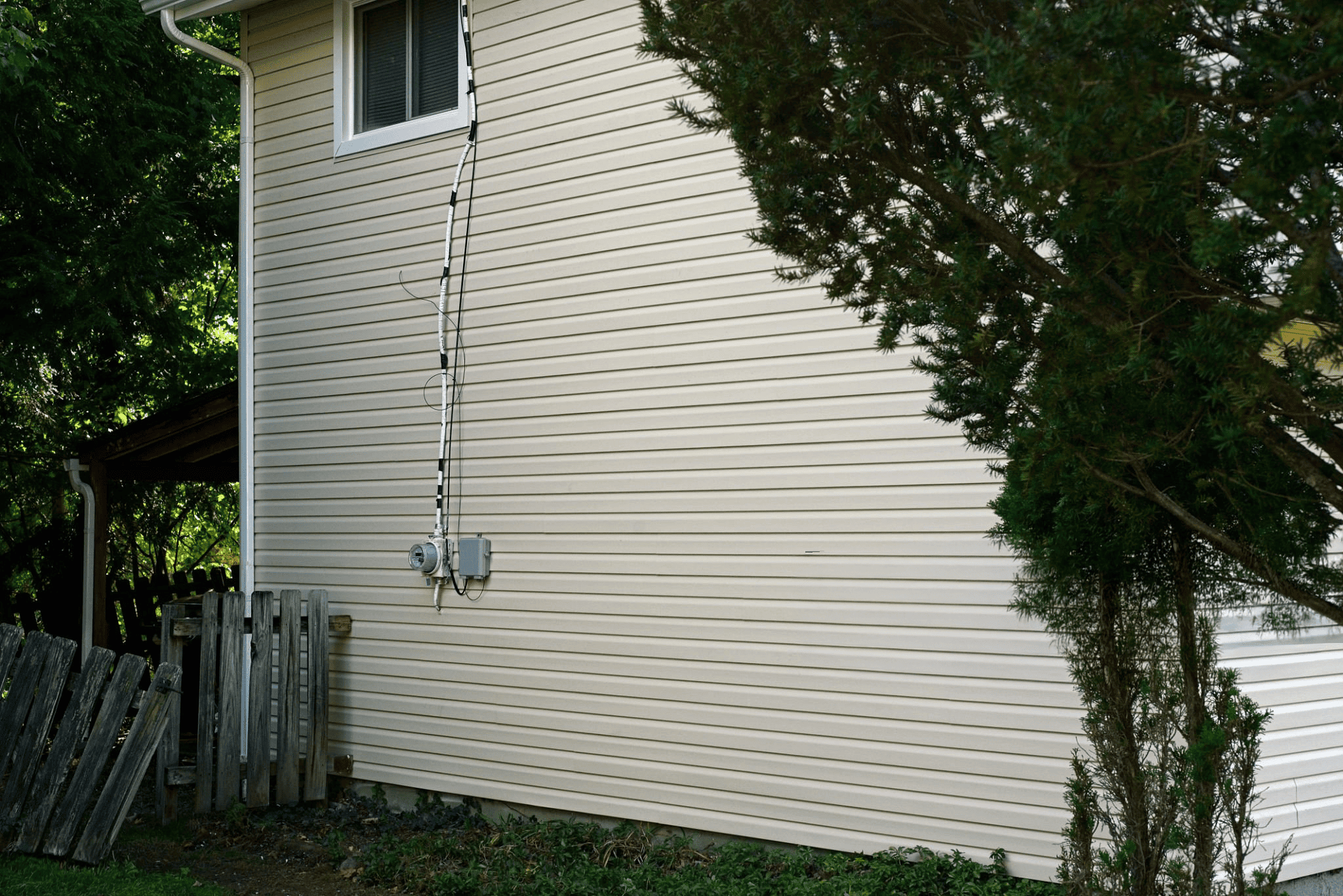 Siding project by Roger's Construction - image 2