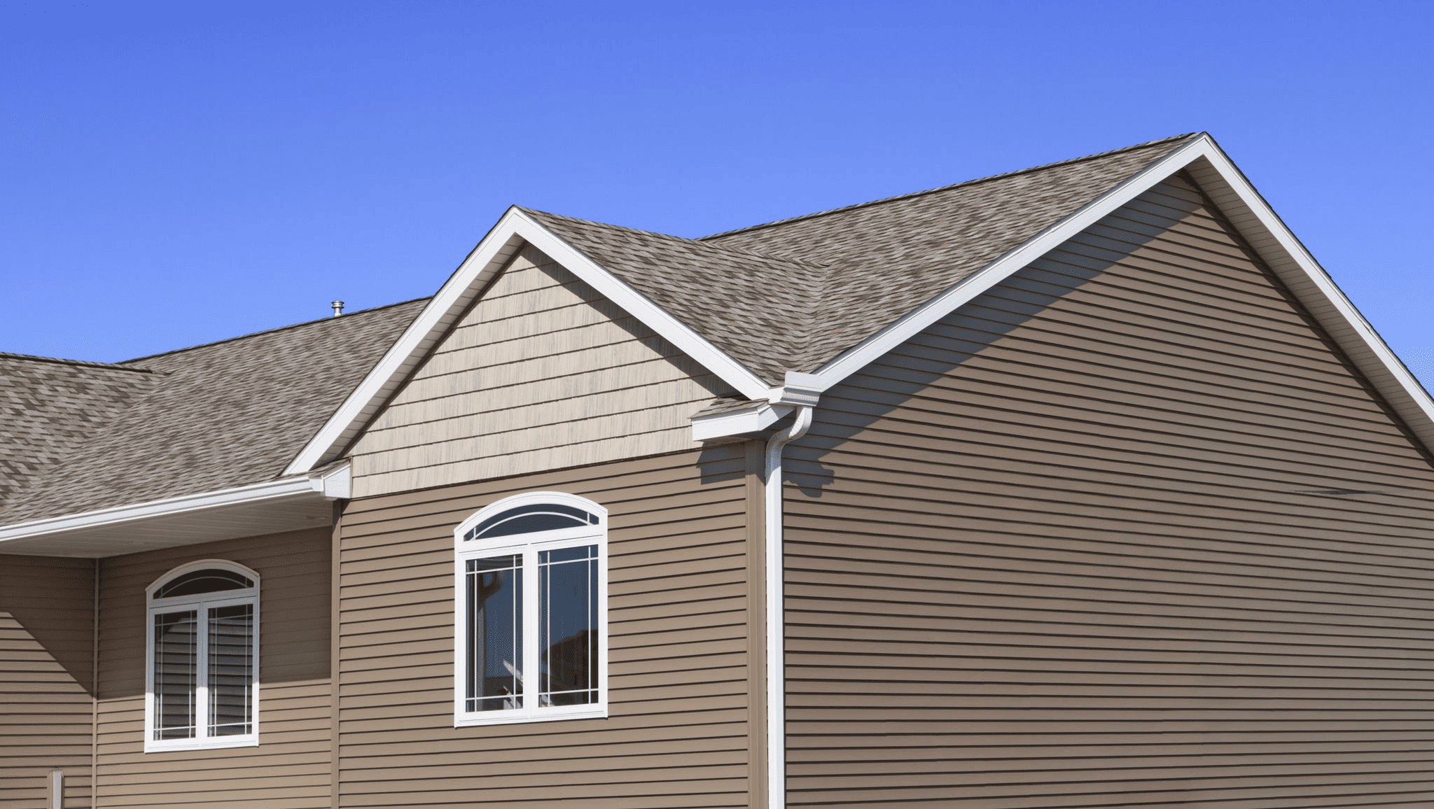 Siding project by Roger's Construction - image 7